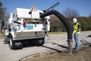 2016-model-600-fl-t4f-hh-1-1-1776 - TYMCO Sweepers