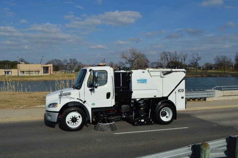 Model 435Conv cabFL1 1117 132 TYMCO Sweepers