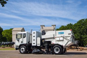Model-600-cng-autocar-chassis-glam-7-9-14-64 - TYMCO Sweepers